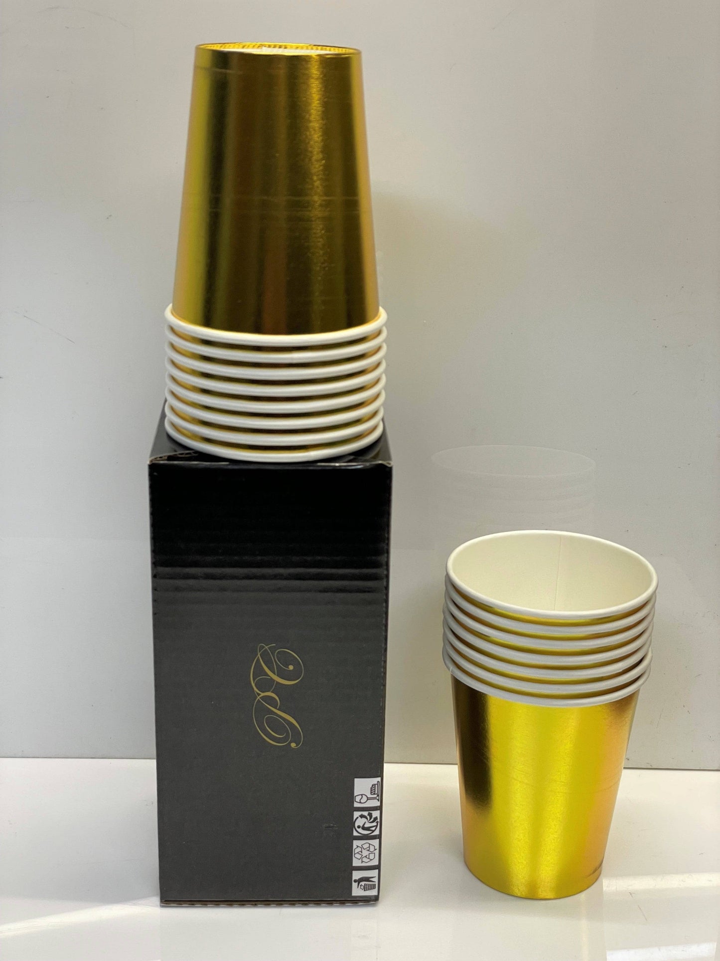Gold Party Paper Cups pack of 15 Great for All Occasions Disposable Paper Party Cups- Ideal Birthdays ,weddings,Anniversaries Party Supplies - nappyworlduk