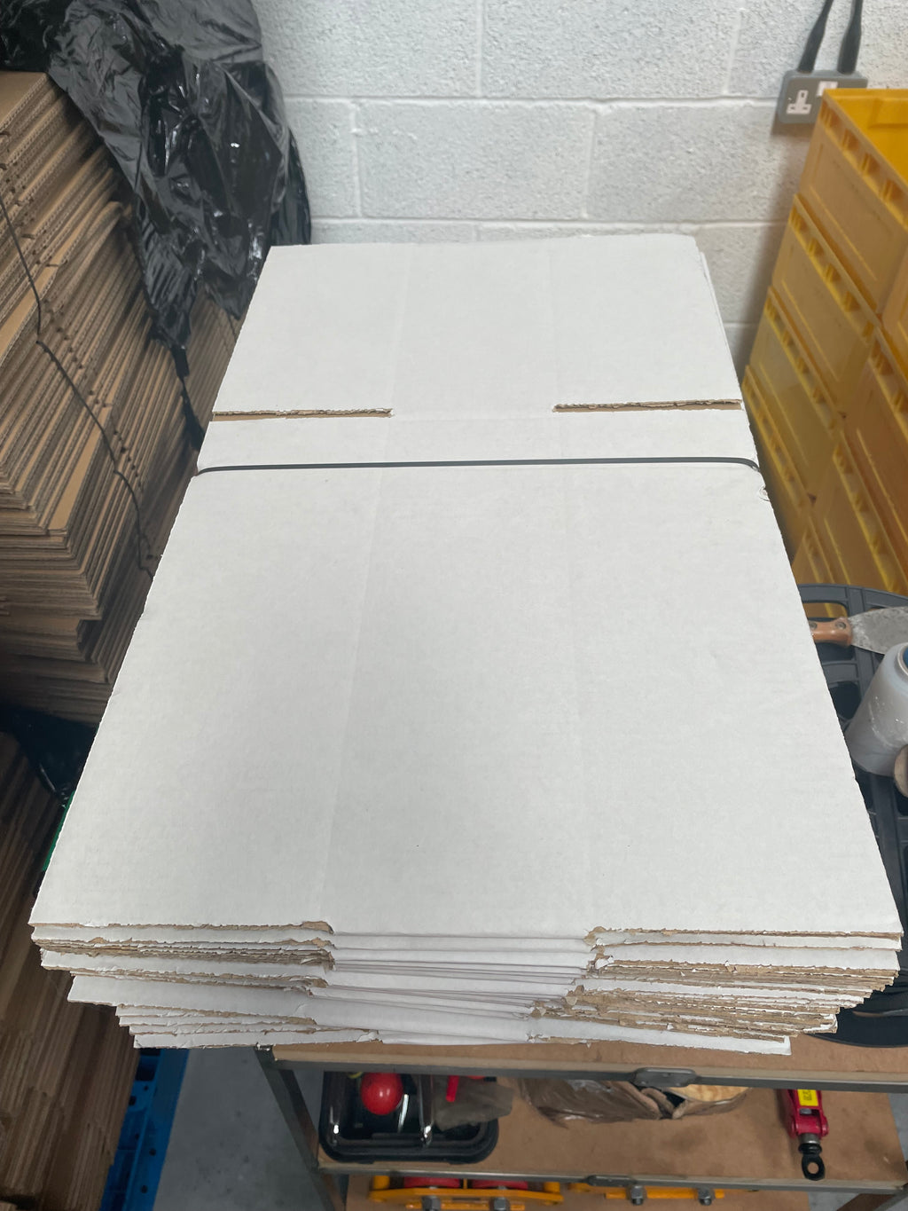Single wall boxes 38x26x10cm pack of 25 boxes
