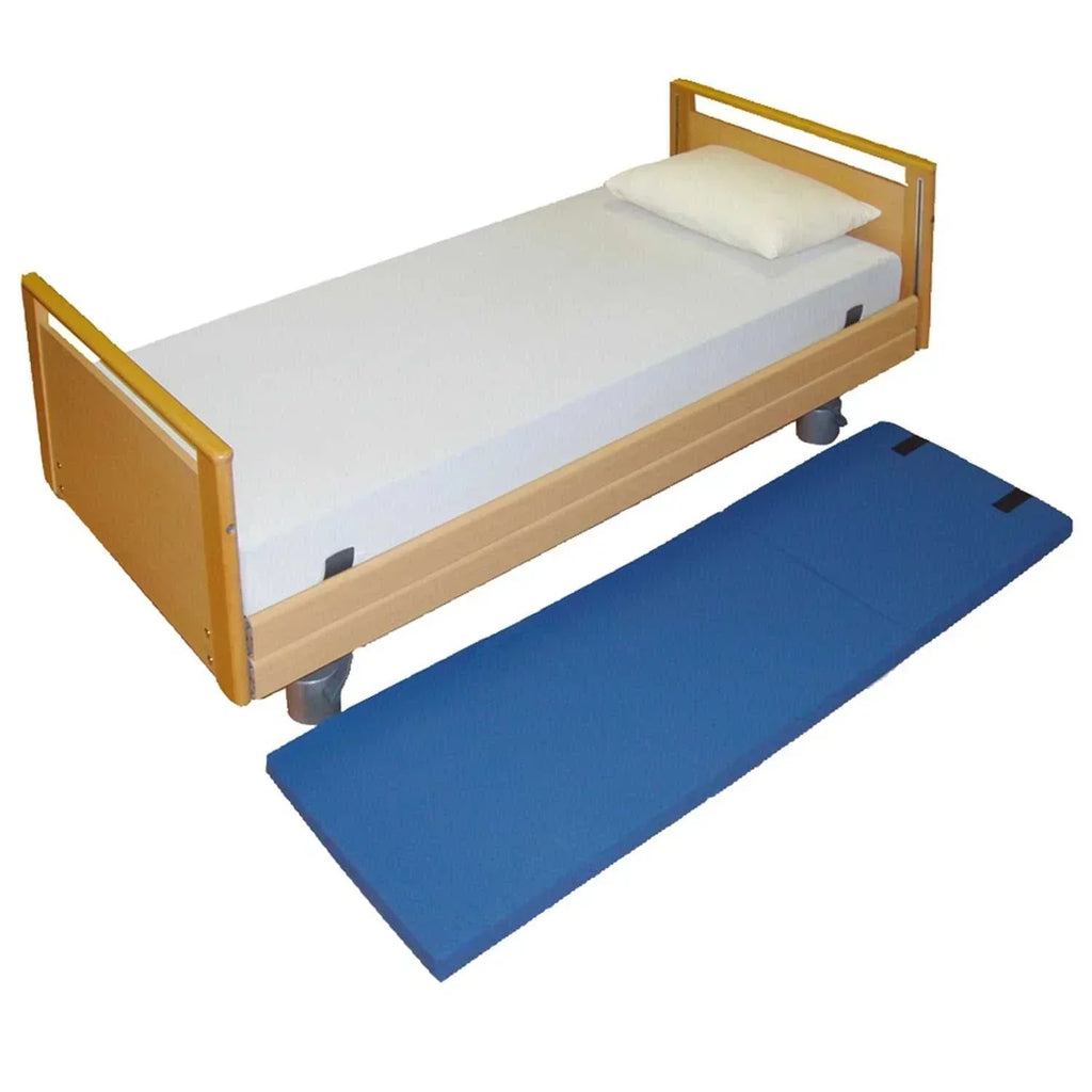 Foldable high-density foam fall out mat 60x190x7cm with carry straps for safety and easy storage